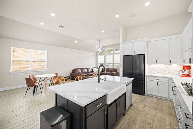 529 Huntwick, Boerne, TX 78006