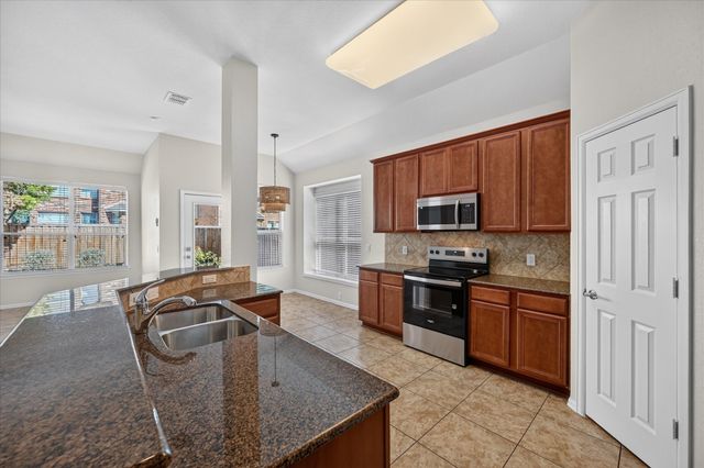 2745 Cedar Ridge Lane, Fort Worth, TX 76177