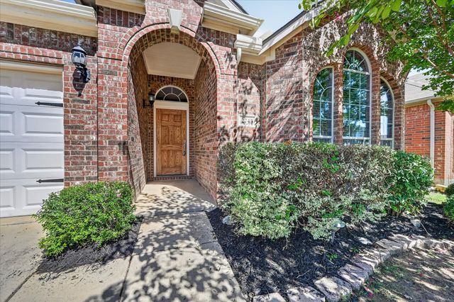 2745 Cedar Ridge Lane, Fort Worth, TX 76177