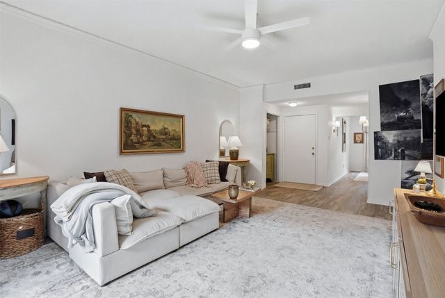 4442 Harlanwood Drive 116, Fort Worth, TX 76109