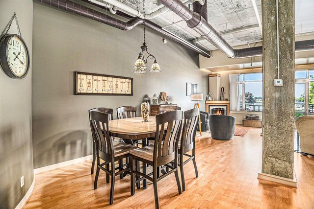 105 W Danaher Street 201, Ludington, MI 49431