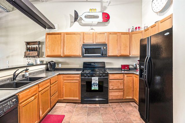 105 W Danaher Street 201, Ludington, MI 49431