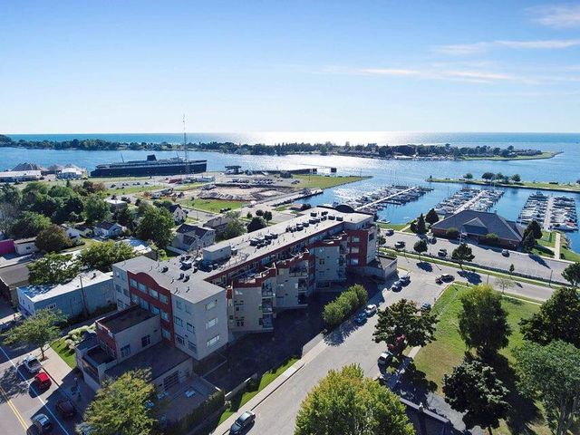 105 W Danaher Street 201, Ludington, MI 49431