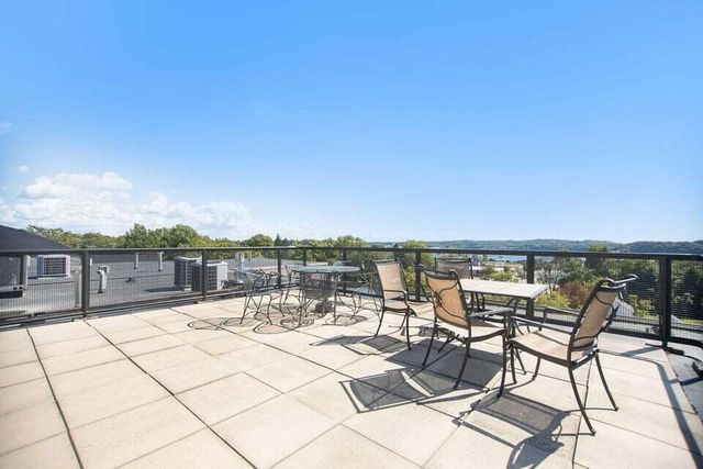 105 W Danaher Street 201, Ludington, MI 49431