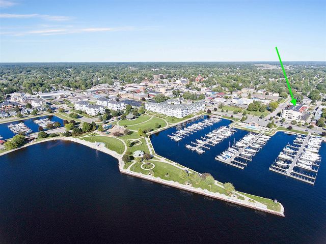 105 W Danaher Street 201, Ludington, MI 49431