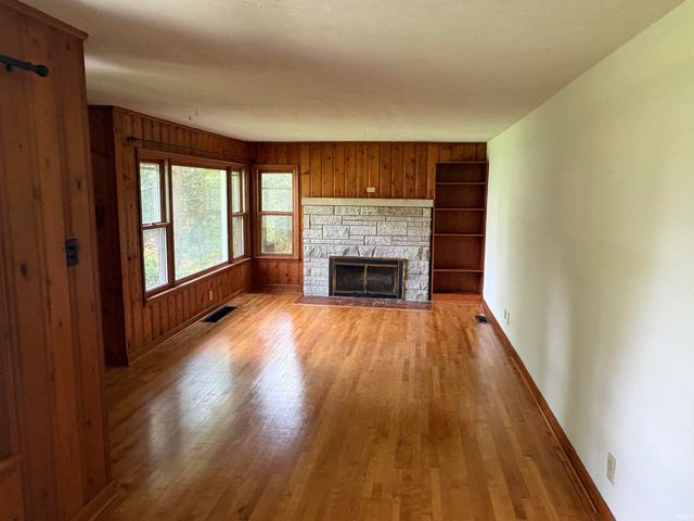 1615 E Matlock Road, Bloomington, IN 47408