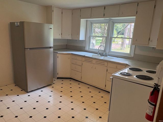 1615 E Matlock Road, Bloomington, IN 47408
