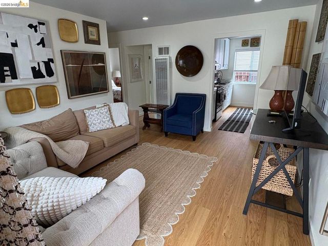 1728 7th ST C, Berkeley, CA 94710