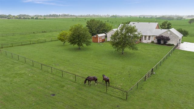 9757 Neal Road, Forney, TX 75126