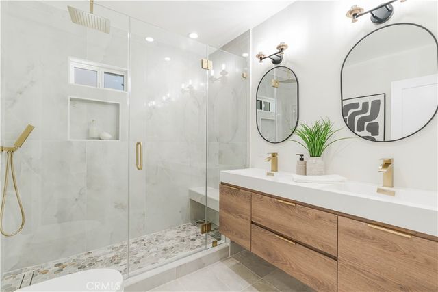 2837 S Palm Grove Avenue, Los Angeles, CA 90016