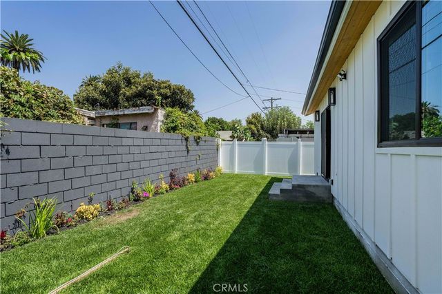 2837 S Palm Grove Avenue, Los Angeles, CA 90016