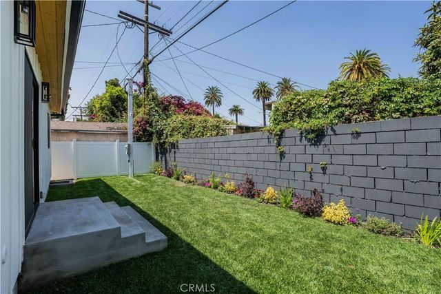 2837 S Palm Grove Avenue, Los Angeles, CA 90016
