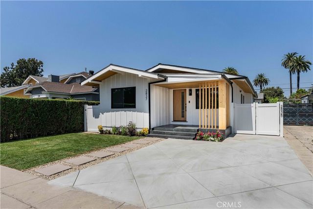 2837 S Palm Grove Avenue, Los Angeles, CA 90016