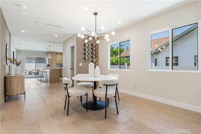 2837 S Palm Grove Avenue, Los Angeles, CA 90016