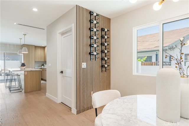 2837 S Palm Grove Avenue, Los Angeles, CA 90016