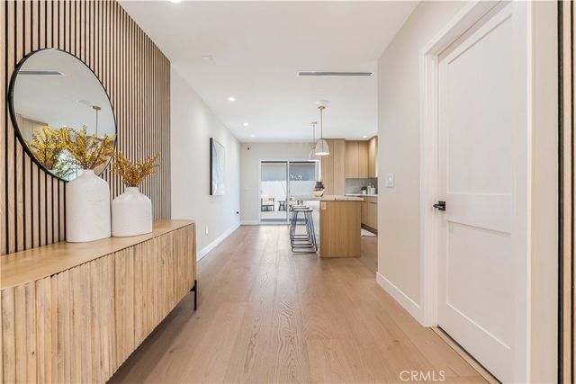 2837 S Palm Grove Avenue, Los Angeles, CA 90016