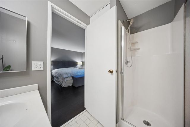 550 Vine Avenue 104, Highland Park, IL 60035