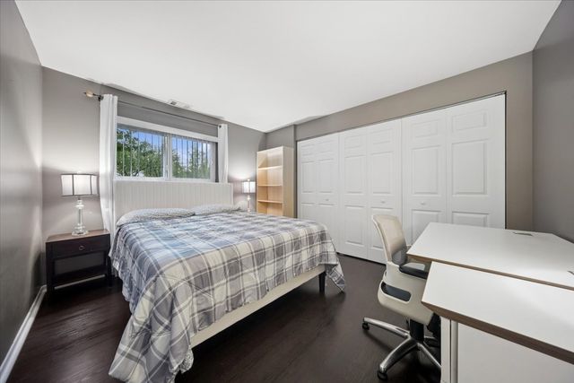 550 Vine Avenue 104, Highland Park, IL 60035