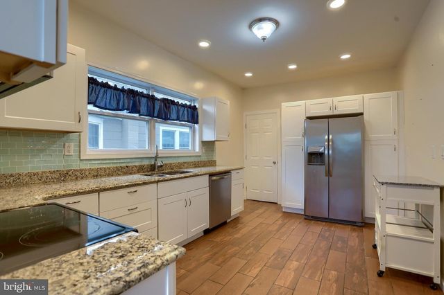 225 BROAD ST, Palmyra, PA 17078