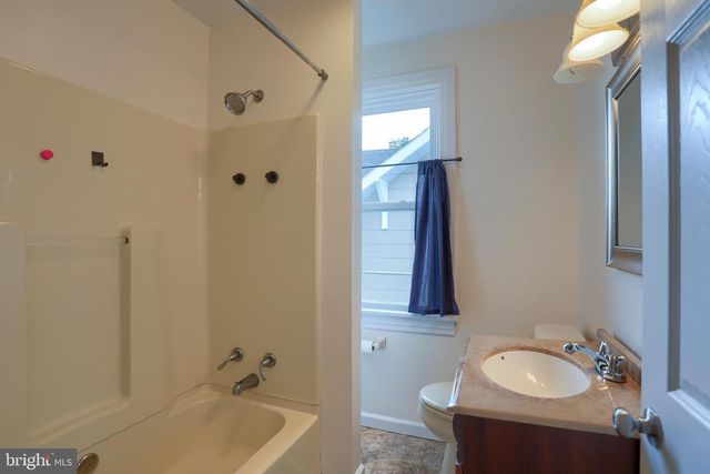 225 BROAD ST, Palmyra, PA 17078