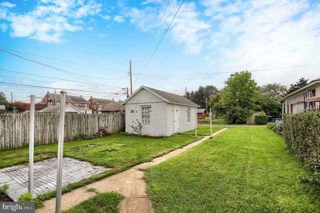 225 BROAD ST, Palmyra, PA 17078