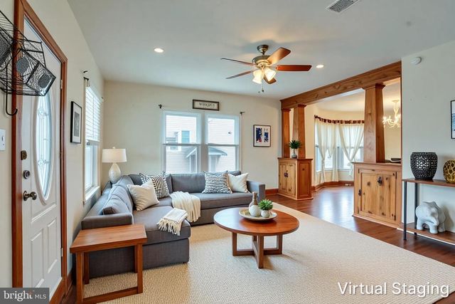 225 BROAD ST, Palmyra, PA 17078