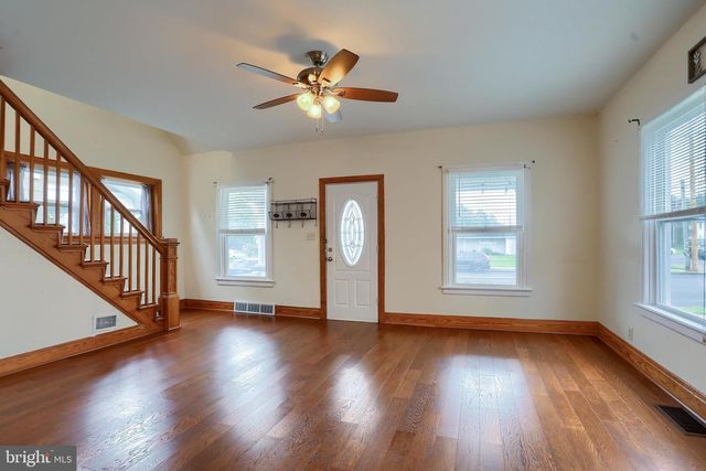 225 BROAD ST, Palmyra, PA 17078