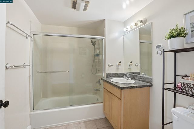 1515 14Th Ave 305, Oakland, CA 94606