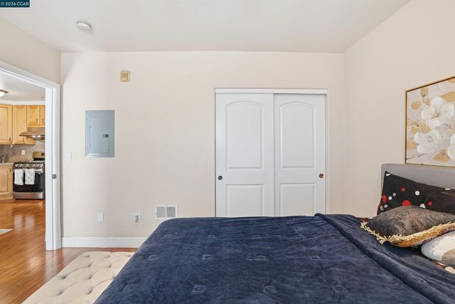 1515 14Th Ave 305, Oakland, CA 94606