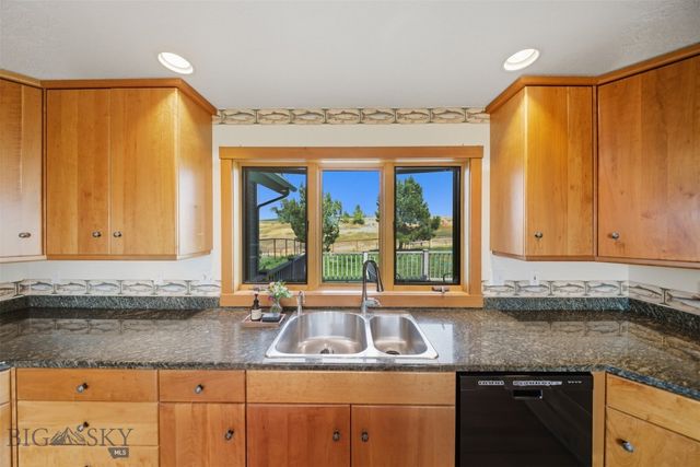 855 Deer Path, Bozeman, MT 59718