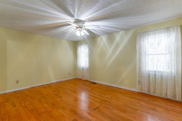 204 Dodd Road, Ringgold, GA 30736