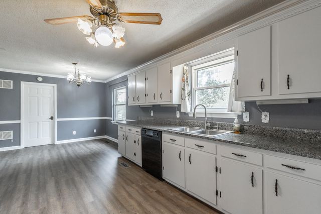 204 Dodd Road, Ringgold, GA 30736