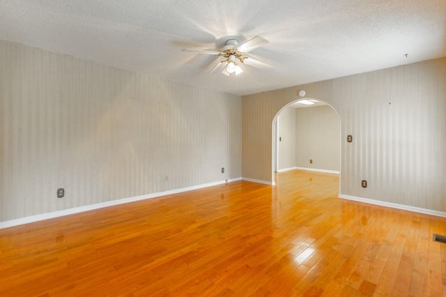 204 Dodd Road, Ringgold, GA 30736