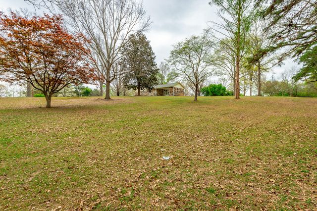 204 Dodd Road, Ringgold, GA 30736