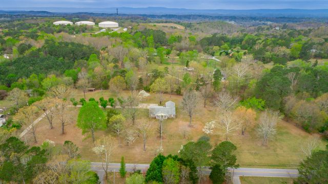 204 Dodd Road, Ringgold, GA 30736