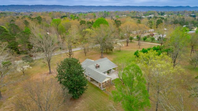 204 Dodd Road, Ringgold, GA 30736