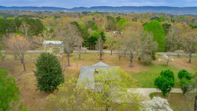 204 Dodd Road, Ringgold, GA 30736