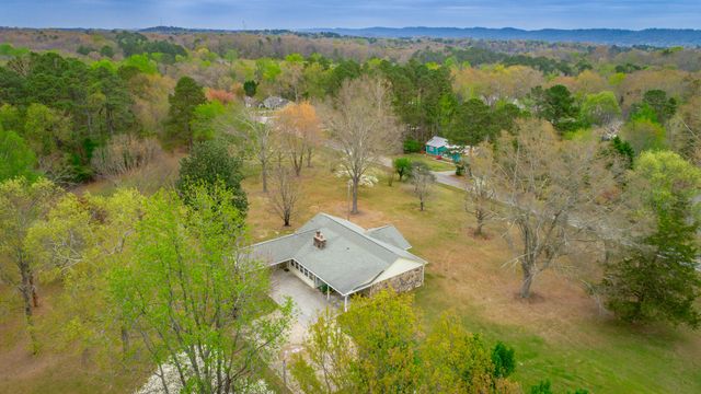 204 Dodd Road, Ringgold, GA 30736