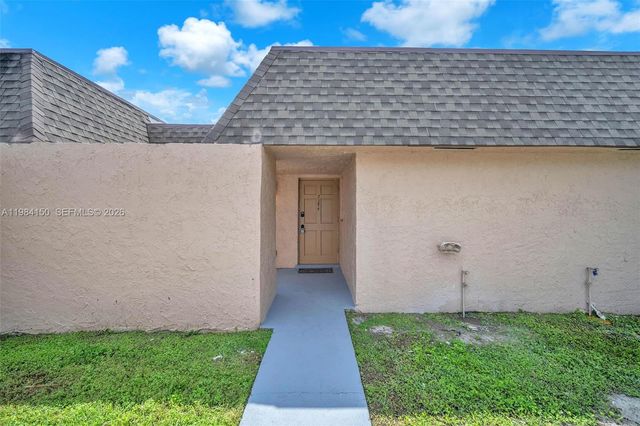 7344 SW 8th Ct 2, North Lauderdale, FL 33068