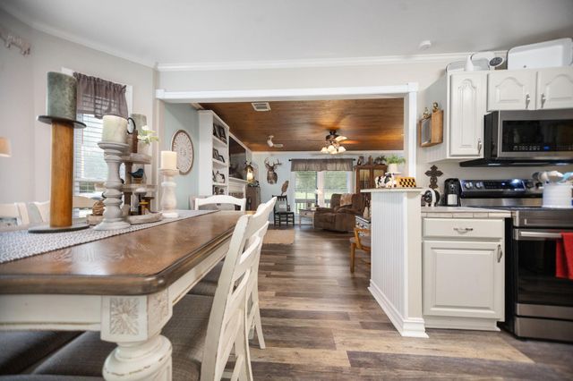 2551 Gilliland Creek Road, Huntington, TX 75949