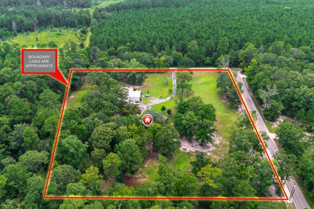 2551 Gilliland Creek Road, Huntington, TX 75949