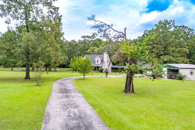 2551 Gilliland Creek Road, Huntington, TX 75949