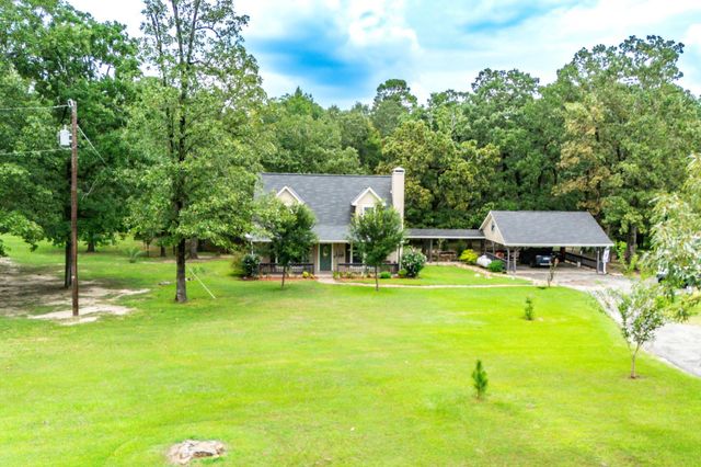 2551 Gilliland Creek Road, Huntington, TX 75949
