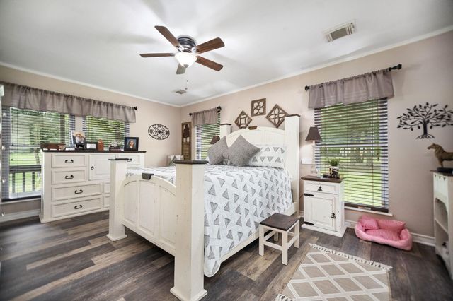 2551 Gilliland Creek Road, Huntington, TX 75949