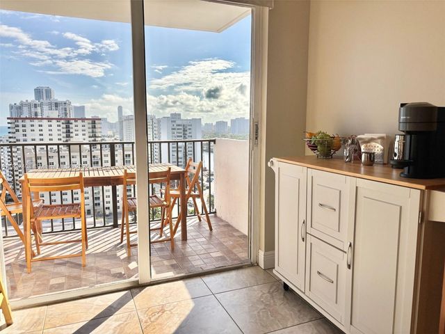 1201 S Ocean Dr 1610S, Hollywood, FL 33019