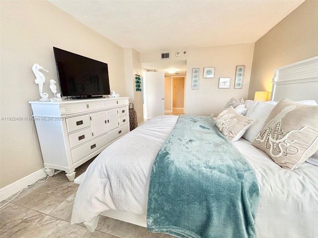 1201 S Ocean Dr 1610S, Hollywood, FL 33019