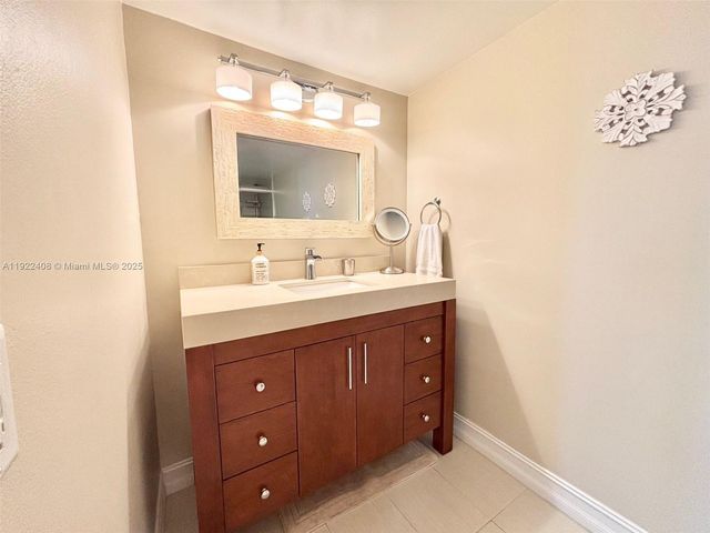 1201 S Ocean Dr 1610S, Hollywood, FL 33019