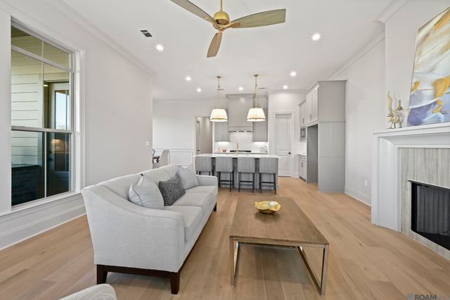 5091 Stonewater Dr, Gonzales, LA 70737