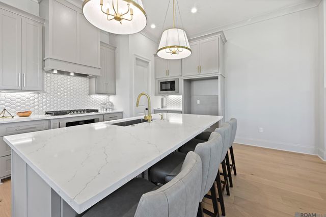 5091 Stonewater Dr, Gonzales, LA 70737