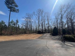 385 Country Oak Road, Chesnee, SC 29323